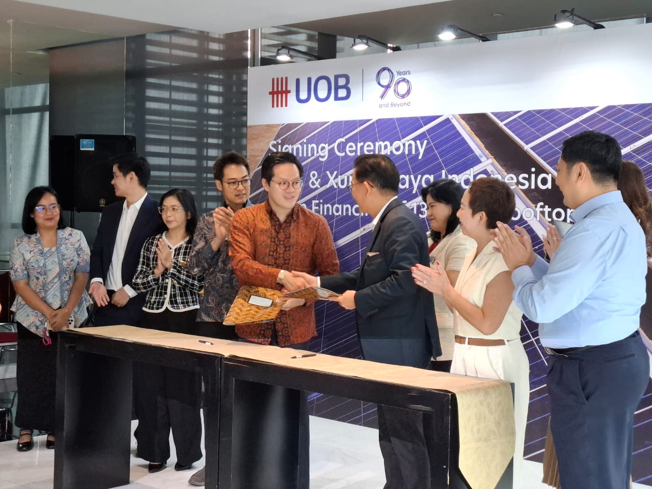Xurya secured a Green Facility Loan of IDR350Bio from UOB for 130MWp Rooftop Solar PV